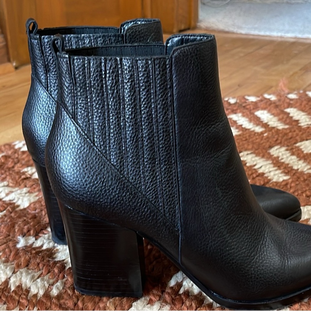 Marc Fisher Shoes Alva Women's Ankle Chunky Heel Bootie Black Leather Size 10